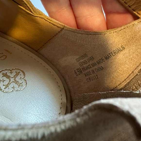 ISOLA Women’s Size 8.5 Wedge Sandals - Picture 5 of 6